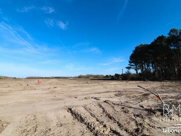 Terrain 596 m² TOSSE
