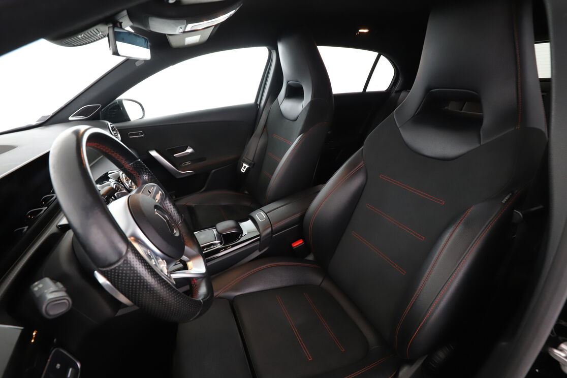 Mercedes-Benz Classe A 200 d AMG Line 8G-DCT — photo 9