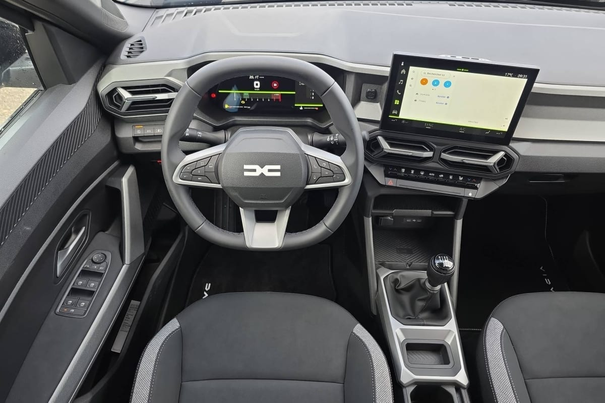 Dacia Bigster — photo 13