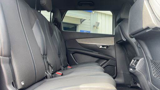 Peugeot 5008 1.5 BlueHDi 130 EAT8 - GT – 2023 – 78451 km – Diesel – Boîte Automatique — photo 30