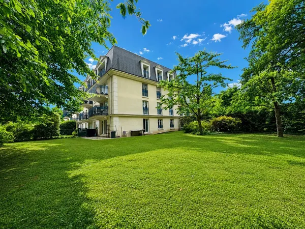 LE PLESSIS TREVISE