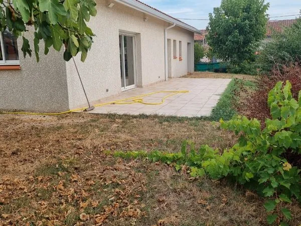 Location maison centre du village