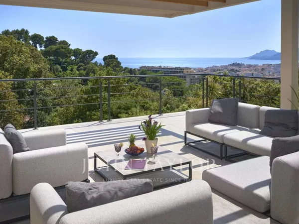 Propriété 6 pièces 300 m²