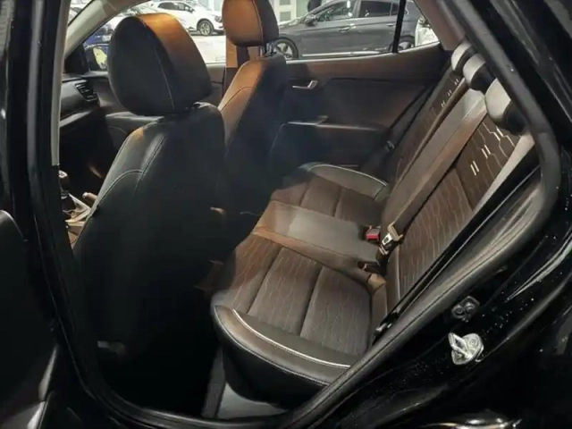 Kia Stonic 1.0 t-gdi 100ch gt line — photo 10