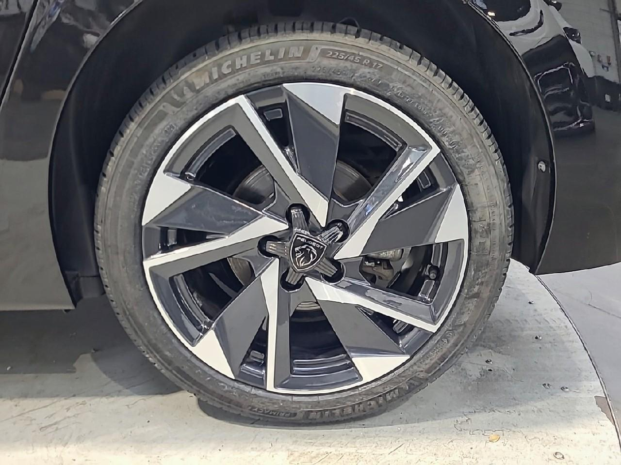 Peugeot 308 bluehdi 130ch s&s eat8 allure — photo 16