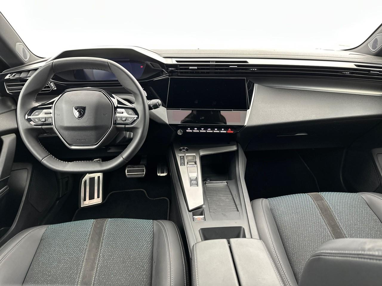 Peugeot 308 electrique 54 kwh 156ch gt — photo 11