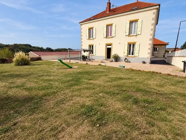 Maison 8 pièces 295 m²