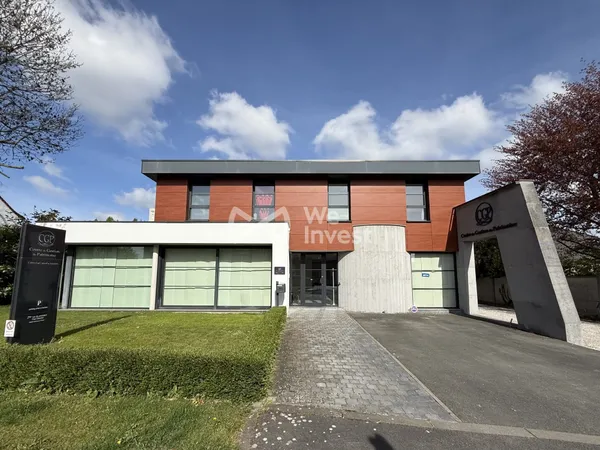 Maison/ Bureaux sur 900 m2 VILLENEUVE D'ASCQ
