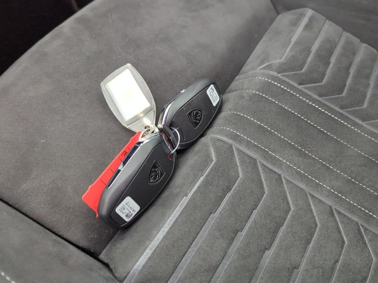 Peugeot 5008 hybrid 145 ch e-dcs6 gt — photo 32