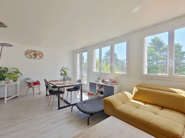 Appartement Saint Cyr Sur Loire 3 pièces de 68 m2 avec cave;