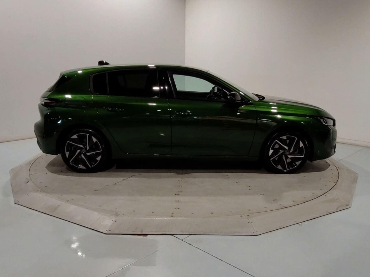 Peugeot 308 phev 180 e-eat8 allure pack — photo 6