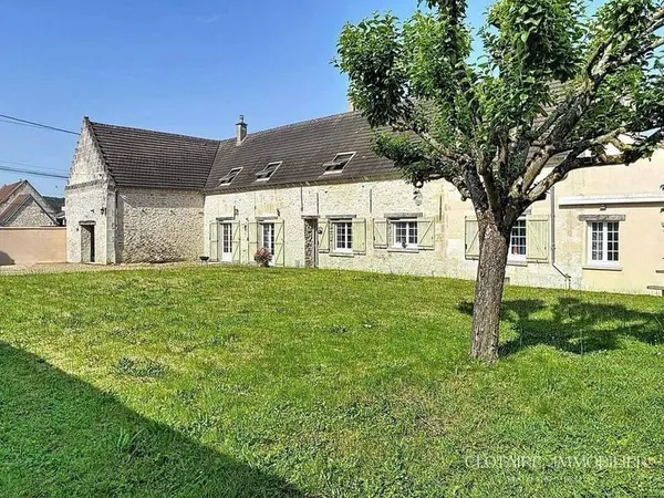 Maison 9 pièces 218 m²