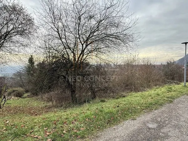 Terrain constructible 1104 m²