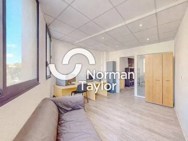 Bureaux 97 m²