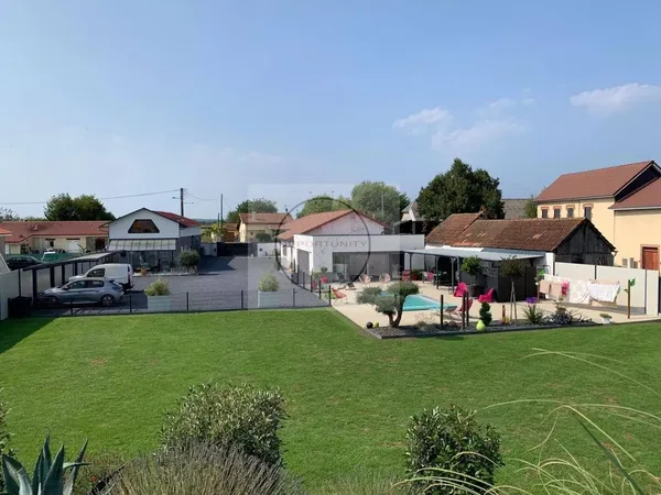Maison de luxe 10 pièces 183 m²