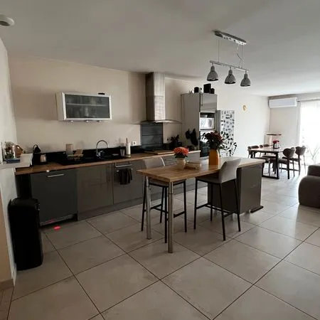 Loue appartement duplex 2 chambres et grand bureau avec terrasse