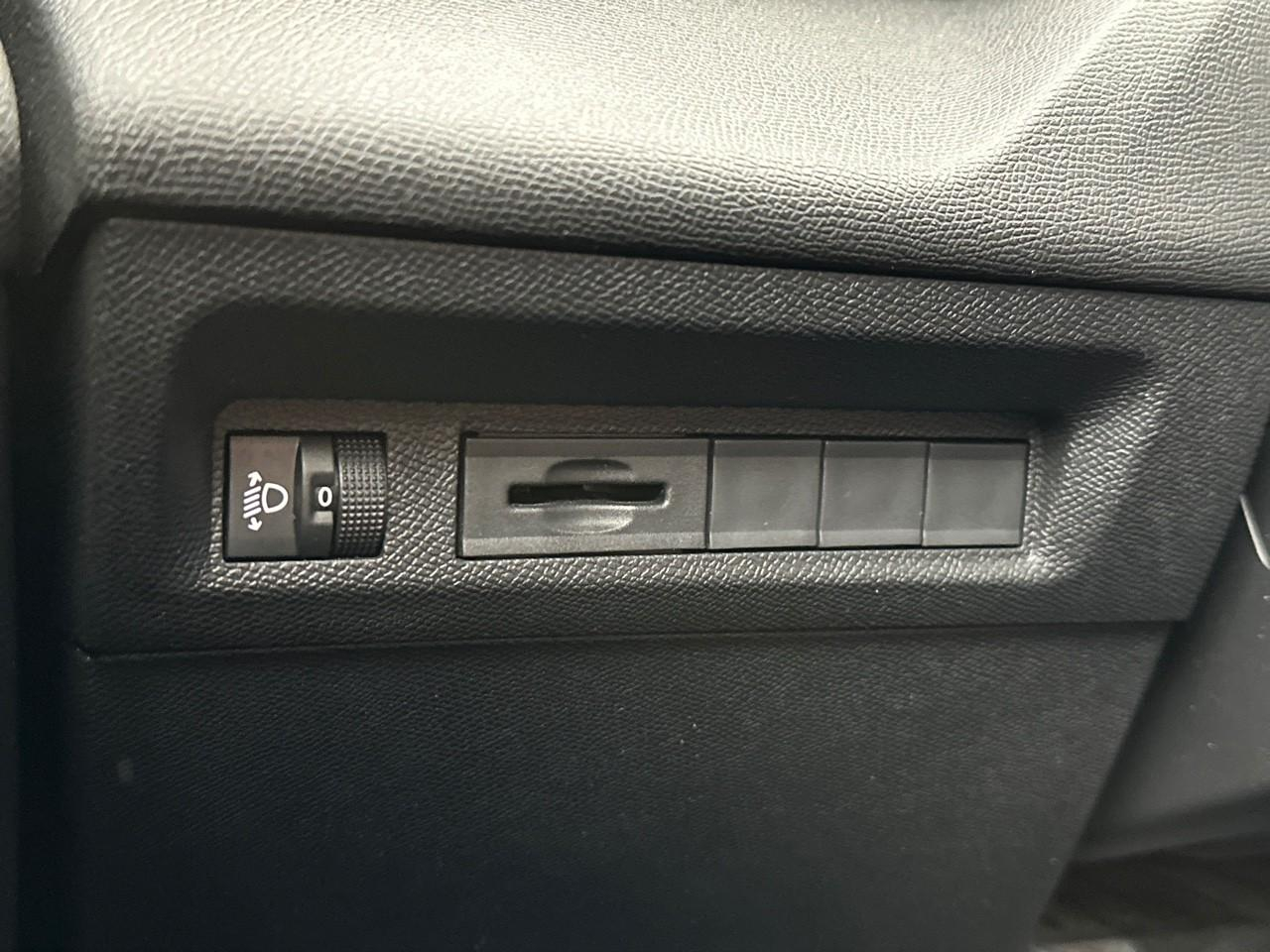 Peugeot 308 puretech 130ch s&s bvm6 allure — photo 16