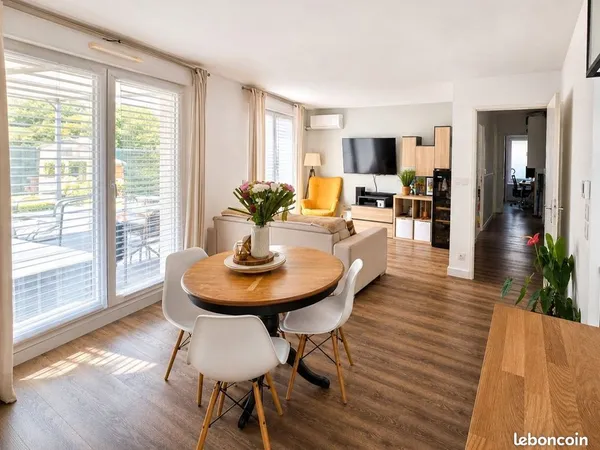 Appartement 4 pièces 77 m² - rez-de-jardin 190 m² - 2 parkings