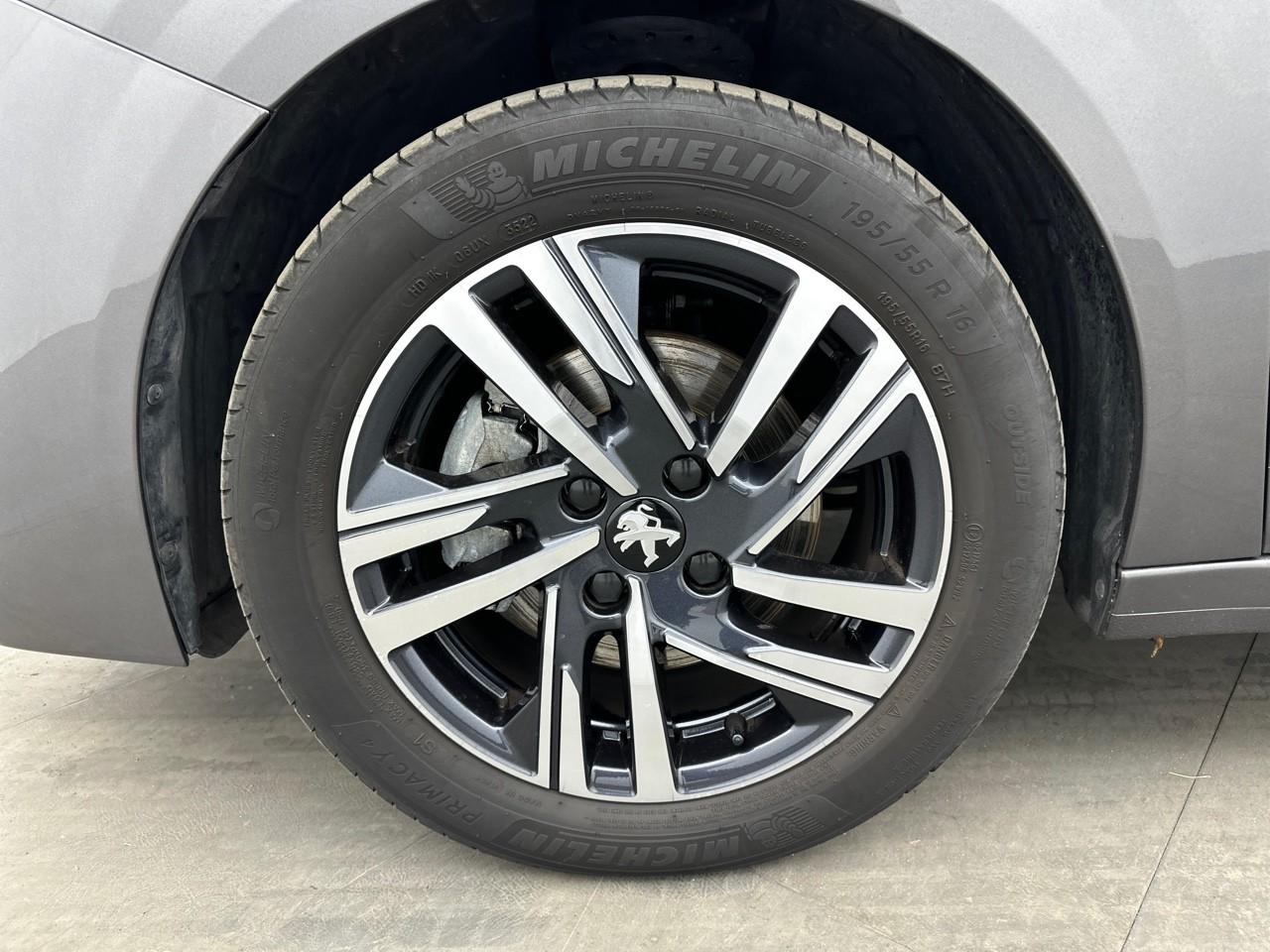 Peugeot 208 puretech 100 s&s bvm6 allure — photo 14