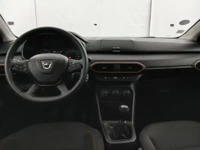 Dacia Sandero 1.0 tce 90ch stepway essential — photo 3