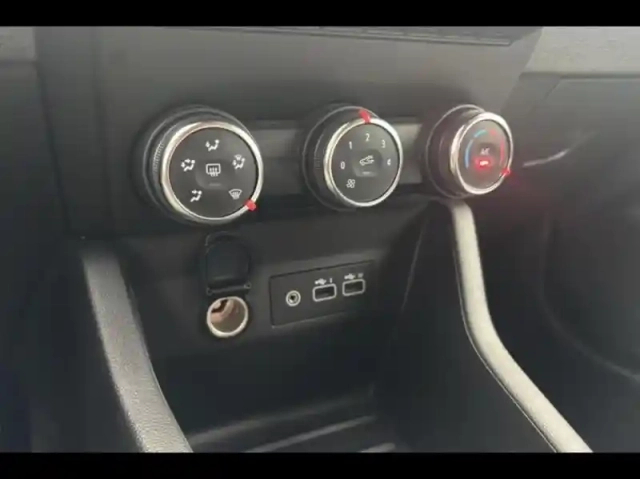 Renault Clio 1.5 dci 100ch evolution - 25 — photo 10
