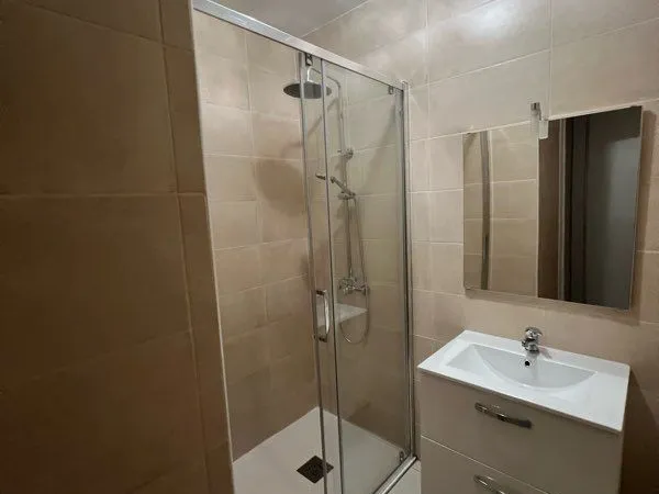 À 50 m de la plage appartement T2 cour et balcon