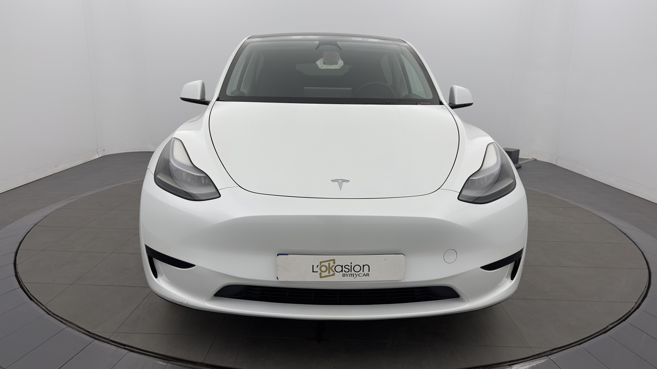 Tesla MODEL Y Standard RWD — photo 8