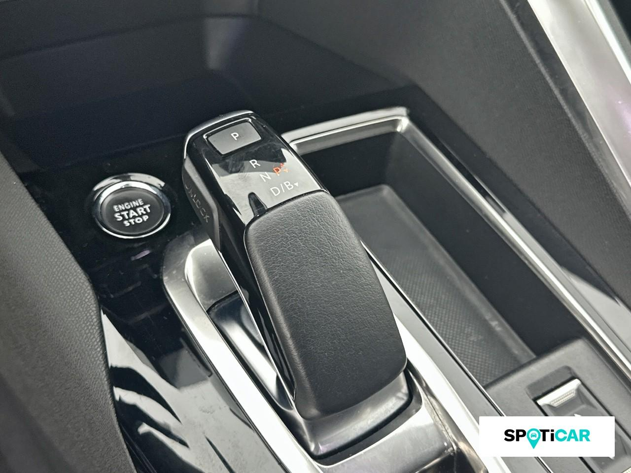 Peugeot 3008 hybrid 225ch allure pack e-eat8 — photo 14