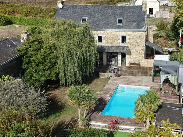 Maison 8 pièces 214 m²