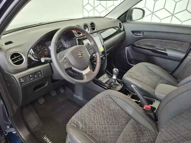 Suzuki Vitara 1.4 boosterjet hybrid — photo 11