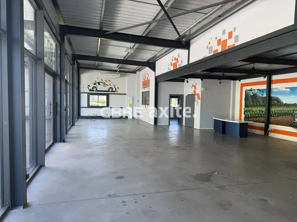 Local commercial 250 m²