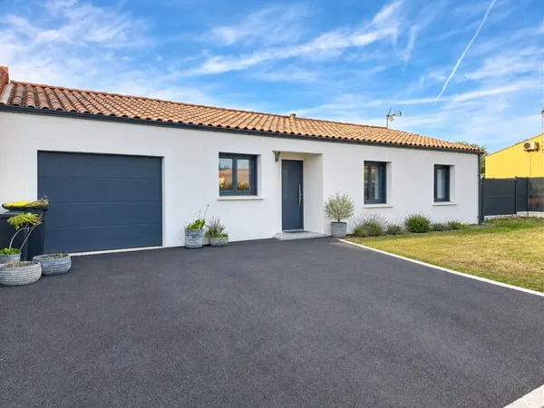 MAISON DE PLAIN-PIED 3 CHAMBRES JARDIN & GARAGE
