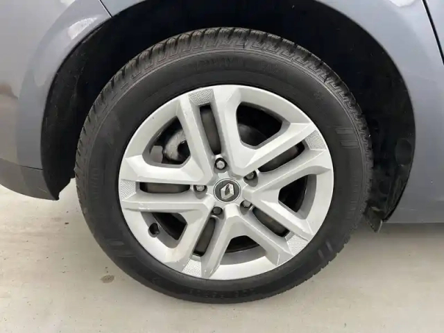 Renault Megane mégane iv berline blue dci 115 — photo 31