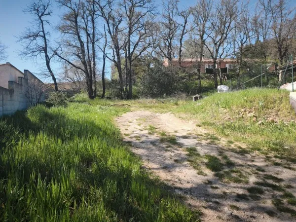 Terrain 442 m²