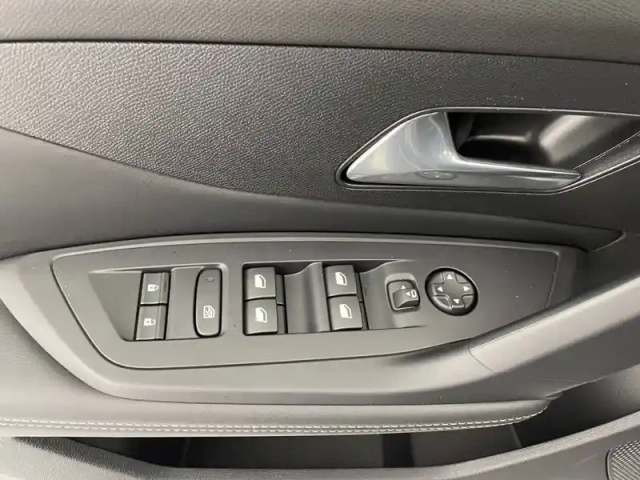 Peugeot 308 hybrid 145 e-dcs6 — photo 34