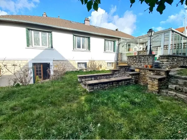 MAISON FAMILIALE AU COEUR DE CRÉTEIL VILLAGE