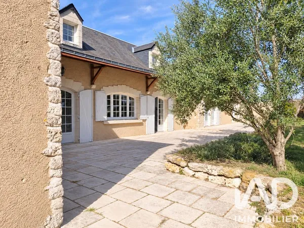 Maison 7 pièces 266 m²