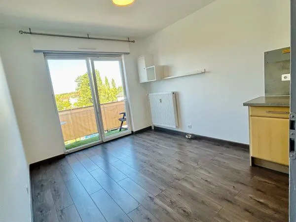 T2 34 m² avec balcon + cave + parking - Cuisine équipée - Forbach