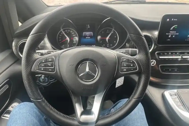 Mercedes Cla sse v extra-long 300 d 9g-tronic 4x4 — photo 20