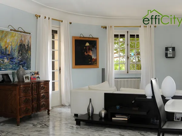 Maison 12 pièces 300 m²