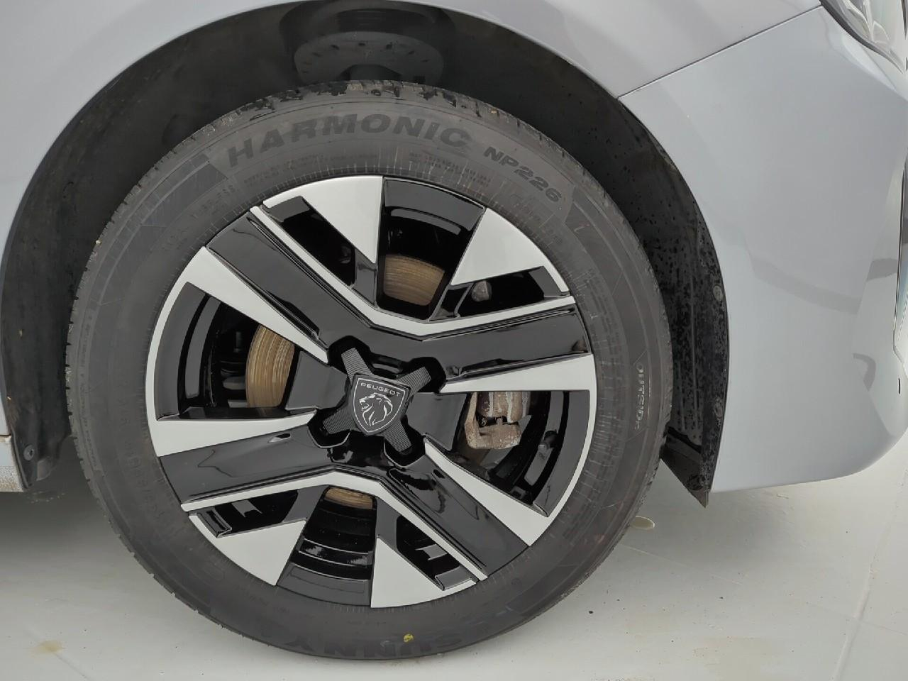 Peugeot 208 puretech 100 s&s bvm6 allure — photo 30