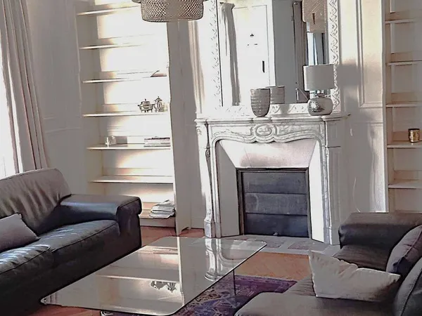 Appartement 6 pièces 130 m²