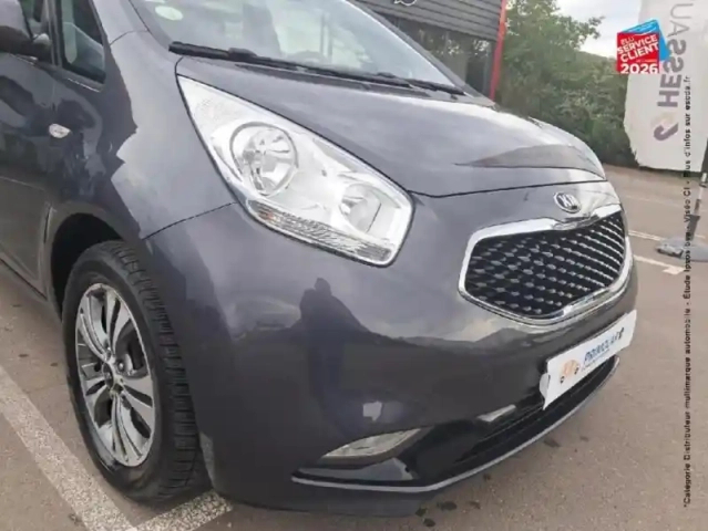 Kia Venga 1.6 crdi 115ch premium isg — photo 13