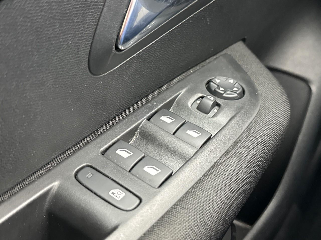 Peugeot 208 puretech 75 s&s bvm5 active — photo 15