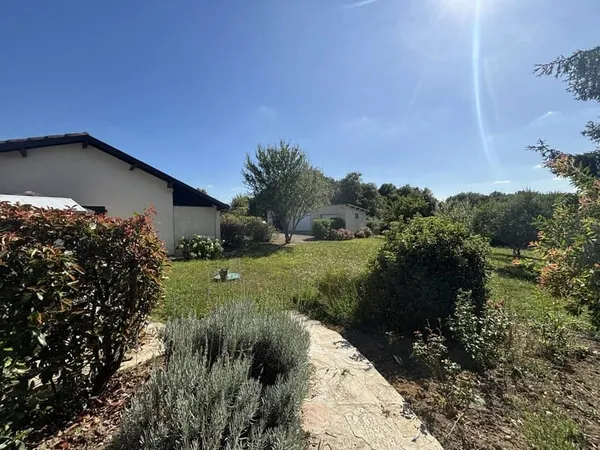 MAISON - secteur MAUBOURGUET - LEMBEYE