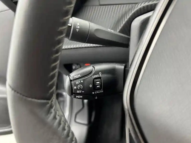 Peugeot 208 puretech 75 s&amp;s bvm5 — photo 80