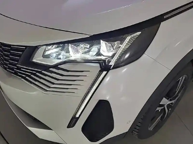 Peugeot 3008 puretech 130ch s&amp;s eat8 — photo 19