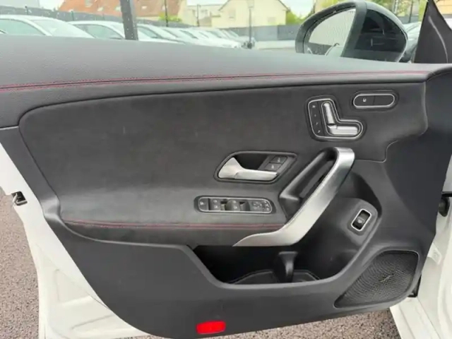 Mercedes Cla 200 d coupé amg line — photo 14