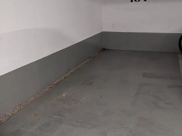 Parking 12 m²