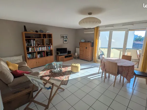 T3 Lumineux de 70 m² + 2 Balcons, Cave et Parking (option) - Patte d'Oie / Saint-Cyprien
